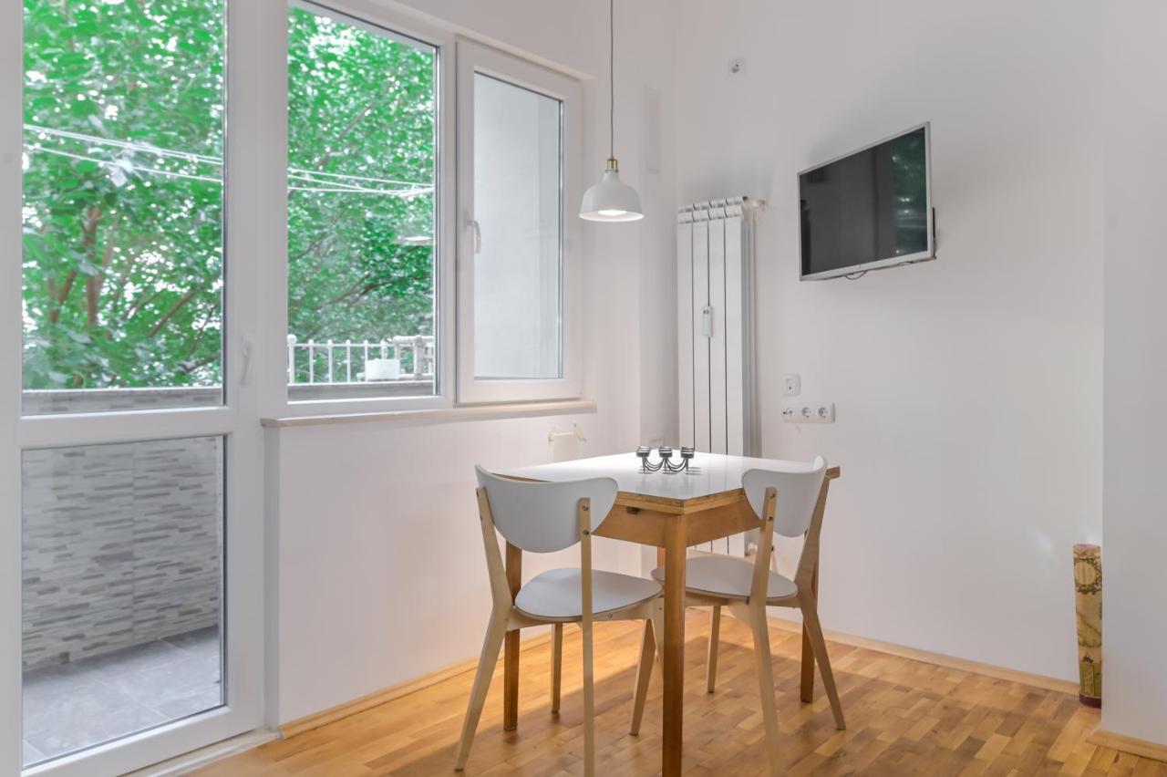 Bright Apartment In The Heart Of The City By Flat Mаnager Sofia Exterior photo